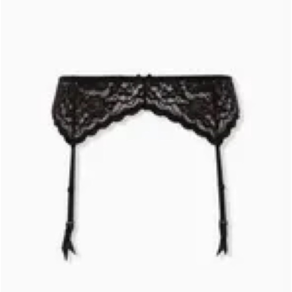 NWT Torrid black lace garter belt size 22/26 (torrid size 3/4)